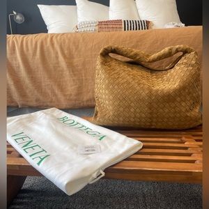 Bottega Veneta Large Hop Bag